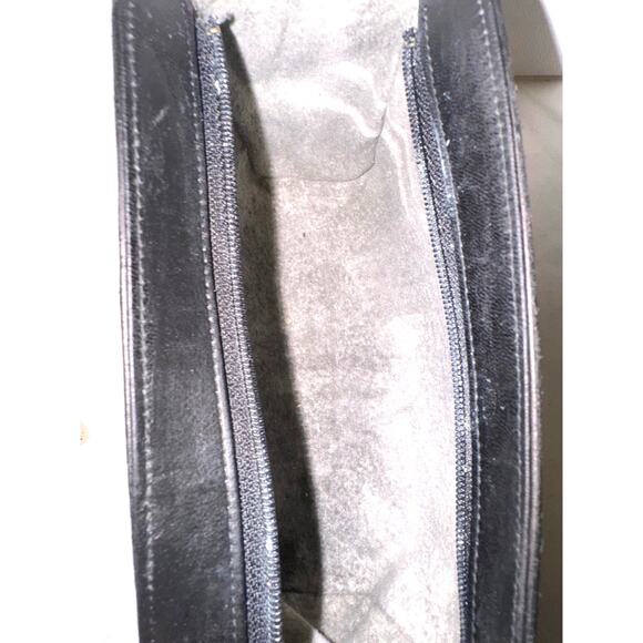 CHANEL CC Logo Long Wallet Black Patent Leather With Authentication Card - Picture 9 of 13